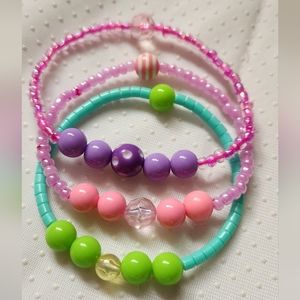 Sets of 3 Bead Bracelets. Color: Pink, Green. Handmade.